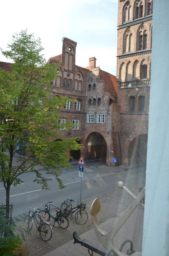 Altstadthotel Zum Goldenen Anker Lübeck Exterior foto